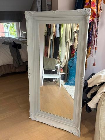 Miroir patiné style cottage beschikbaar voor biedingen