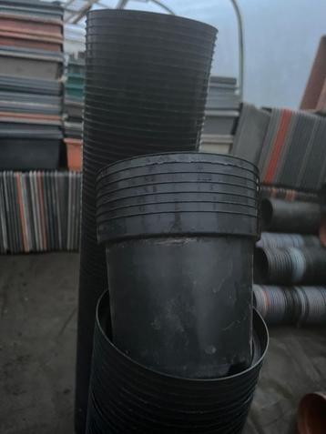 Grote bloempotten kweekpotten 18 cm beschikbaar voor biedingen