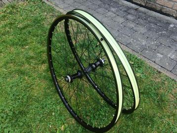 29" tubeless aluminium mountainbikewielset beschikbaar voor biedingen