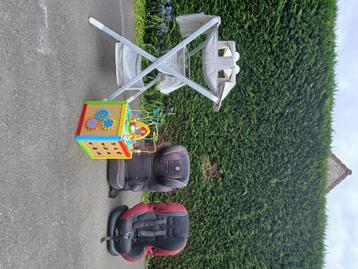 Baby spullen verzorgtafel , autostoel  beschikbaar voor biedingen