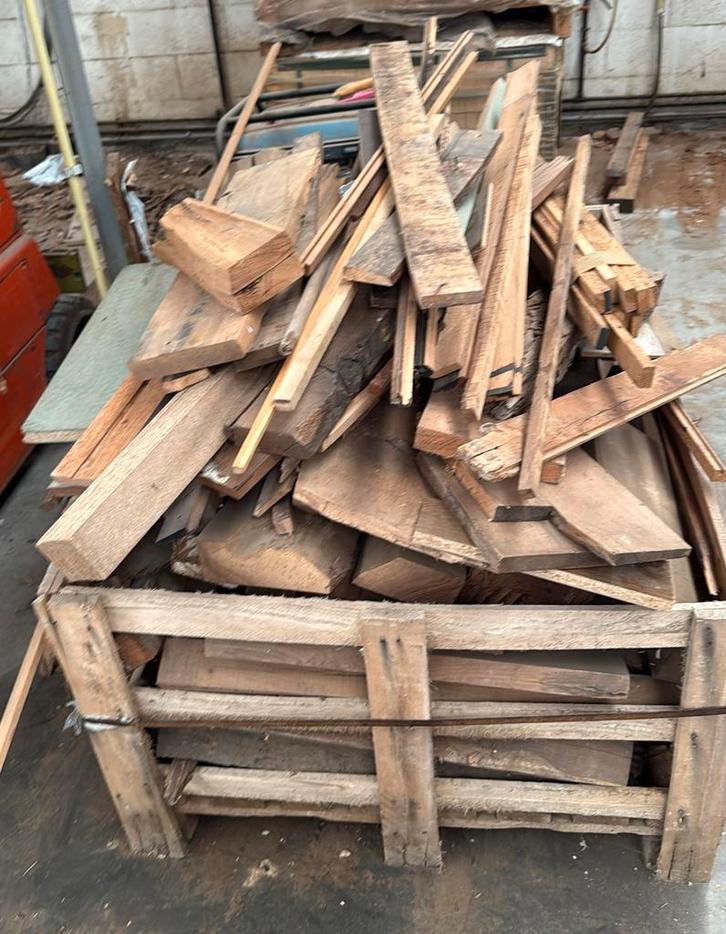 Volle bak brandhout met stukken oude eik, Tuin en Terras, Brandhout, Ophalen