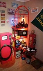 Mooie rode display rek met ronde boog
Afm. 197cmx66cmx40cm, Ophalen