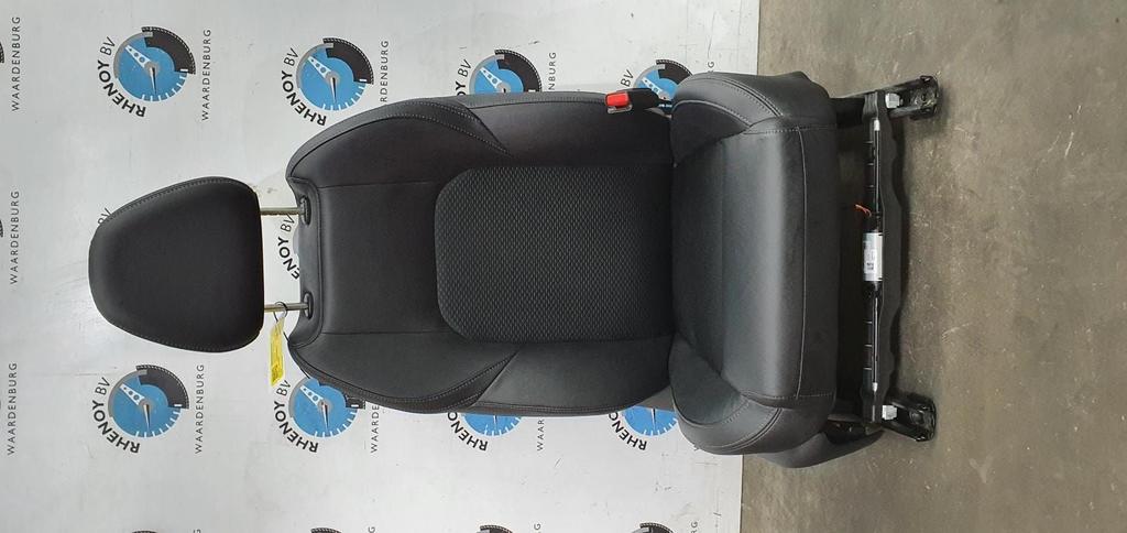 Lederen stoel voor simrace oid, Autos : Pièces & Accessoires, Habitacle & Garnissage, Nissan, Utilisé, Enlèvement ou Envoi