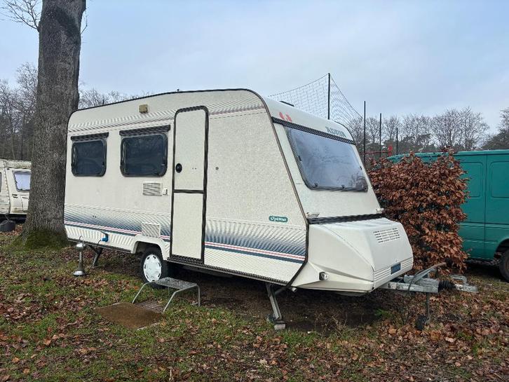 Adria optima 4258TD 1990, Caravanes & Camping, Caravanes, Particulier, jusqu'à 2, 750 - 1000 kg, Autre, Adria, Grand lit, Lit fixe