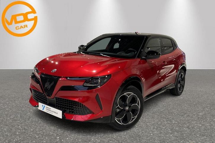 Alfa Romeo Junior IBRIDA 136, Auto's, Alfa Romeo, Junior, Adaptive Cruise Control, Airbags, Airconditioning, Bluetooth, Centrale vergrendeling