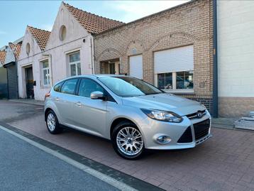 Ford Focus Titanium 1.6i essence/2011/68000.km/Garantie