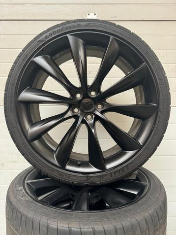 22’’ TESLA MODEL X VELGEN ONYX BLACK ZOMERBANDEN ORIGINEEL T