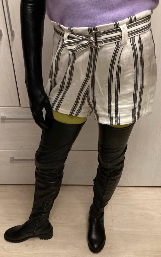 Witte linnen short Bershka maat S, Kleding | Dames, Broeken en Pantalons, Zo goed als nieuw, Maat 36 (S), Wit, Kort, Ophalen of Verzenden