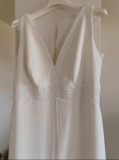 Trouwkleed maat 42/44, Kleding | Dames, Trouwkleding en Trouwaccessoires, Zo goed als nieuw, Trouwjurk, Wit, Ophalen