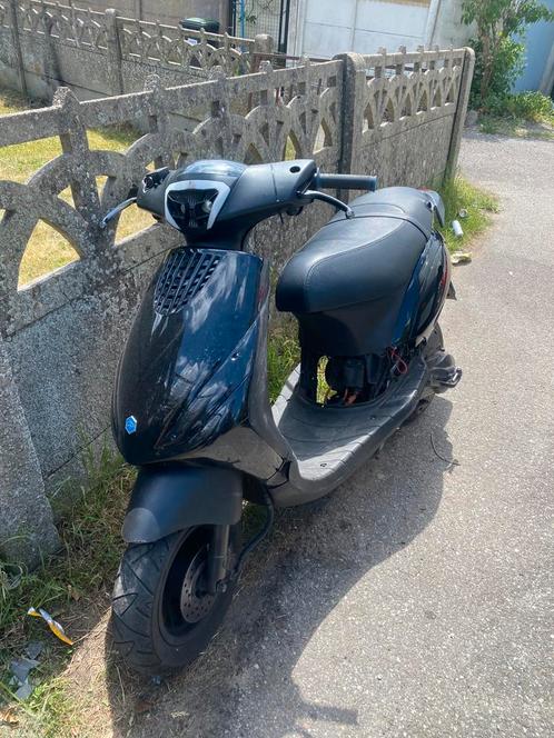 Piaggo zip 2takt aklasse, Fietsen en Brommers, Scooters | Piaggio, Zip, Ophalen of Verzenden