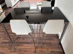 Tafel met zwart glazen blad en 4 houten stoelen., Maison & Meubles, Tables | Tables de salon, 100 à 150 cm, Verre, Enlèvement