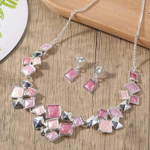 Sieradenset in roze-zilver, Handtassen en Accessoires, Kettingen, Nieuw, Overige materialen, Roze, Verstelbaar, Verzenden