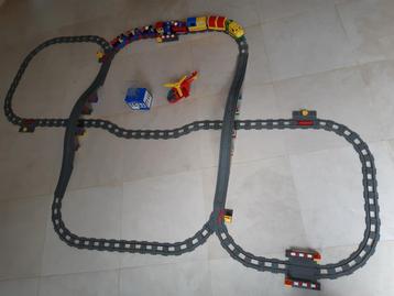 Gros lot Duplo 2 : train, rails et ponts beschikbaar voor biedingen