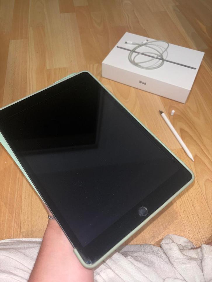 iPad 9e génération, Informatique & Logiciels, Apple iPad Tablettes, Comme neuf, Apple iPad, Wi-Fi, 64 GB, Gris, Enlèvement