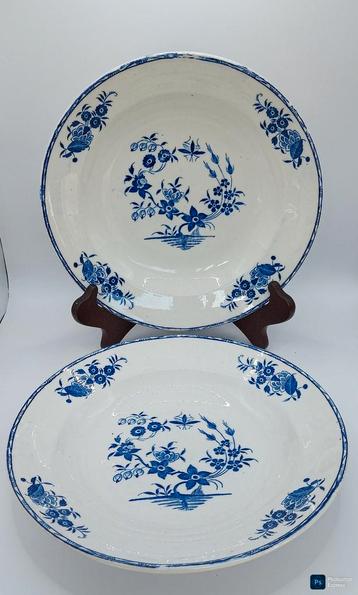 2 diepe borden Boch Frères La Mouche beschikbaar voor biedingen