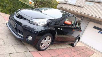 TOYOTA AYGO BENZINE 5DR AIRCO 2013 ORANGE SPICE  CTOK  beschikbaar voor biedingen