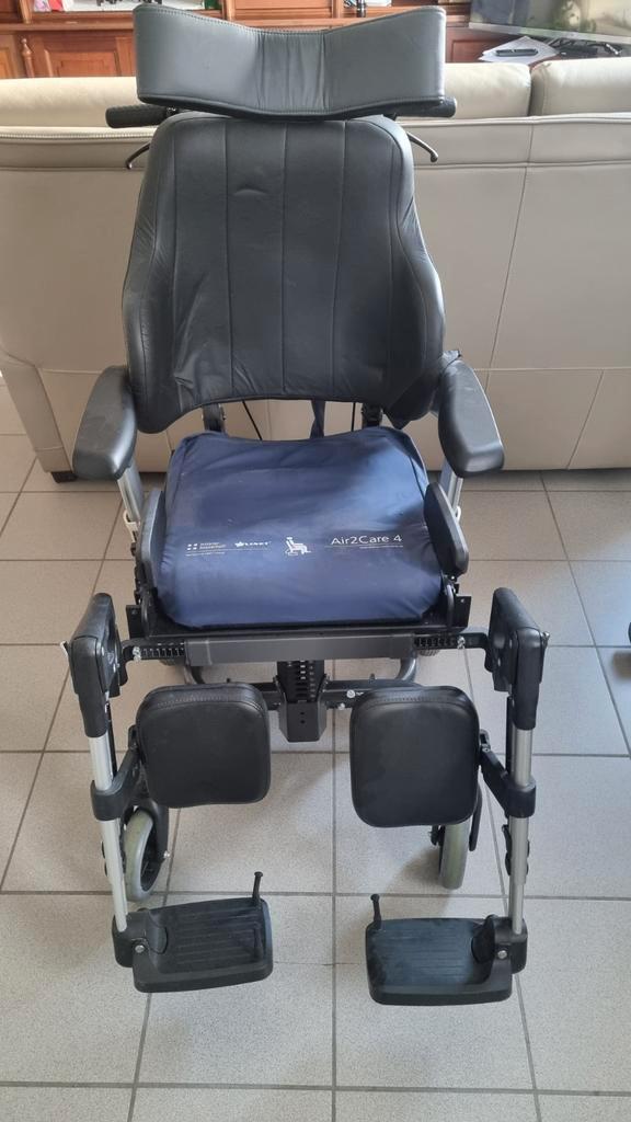 Fauteuil roulant avec coussin de siège alterné, Divers, Chaises roulantes, Enlèvement