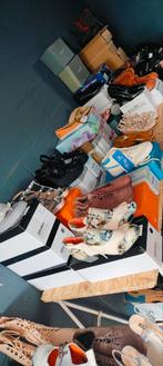 250 chaussures neuves !! PREMIER ARRIVÉ, PREMIER SERVI, Divers, Enlèvement, Neuf