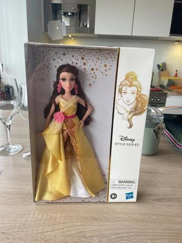 Belle en het Beast Belle Doll in Disney Hasbro-stijl  beschikbaar voor biedingen