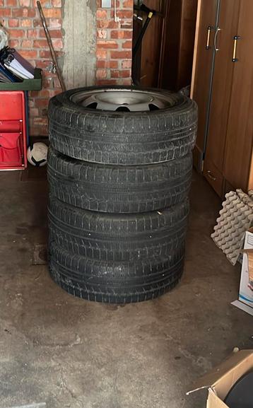  Set van 4 Nokian WR C Winterbanden 215/60 R17C 109/107 T disponible aux enchères