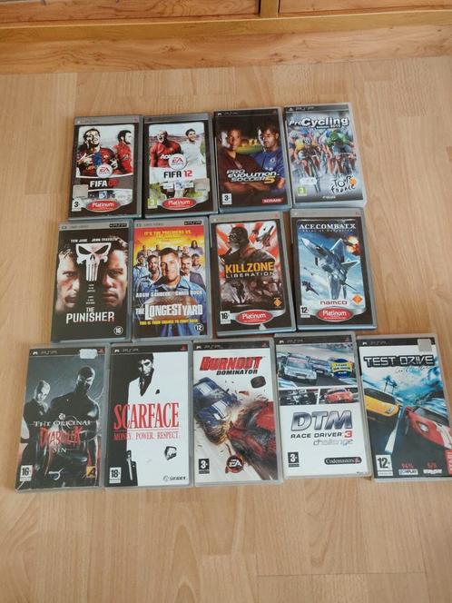 11 psp games en 2 umds, Games en Spelcomputers, Games | Sony PlayStation Portable, Zo goed als nieuw, Ophalen of Verzenden