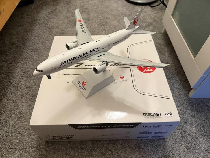 Diecast modelvliegtuigen 1:200, Hobby en Vrije tijd, Modelbouw | Vliegtuigen en Helikopters, Zo goed als nieuw, Vliegtuig, 1:200 of kleiner