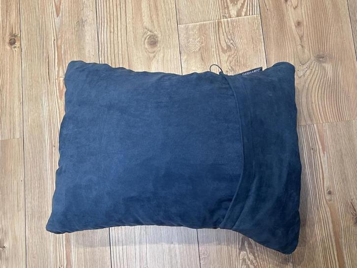 Camping kussen Therm-a-Rest - Compressible Pillow Cinch, Caravans en Kamperen, Kampeeraccessoires, Nieuw, Ophalen