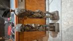 2 statues africaines en bois sculptées à la main à vendre, Enlèvement, Comme neuf, Bois