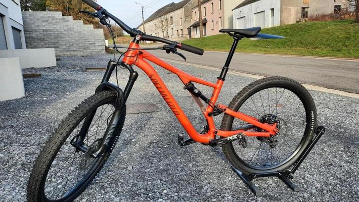 Specialized Stumpjumper Alloy 2023 S4 Satin Redwood, Fietsen en Brommers, Fietsen | Mountainbikes en ATB, Zo goed als nieuw, Overige merken