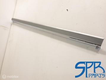 PASSAT B8 PORTIER DEUR Sierlijst LB7W RECHTSVOOR 3G0854940A beschikbaar voor biedingen