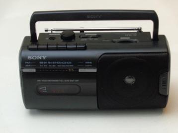 Radio - Cassette Recorder SONY Model CFM-10 beschikbaar voor biedingen