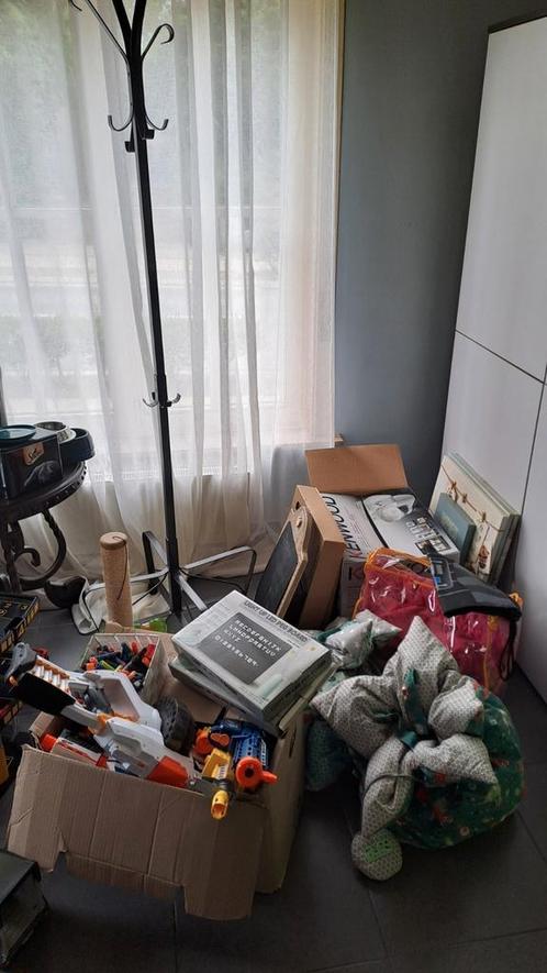 Groot lot overbodige mooie spullen, Diversen, Rommelmarktspullen, Gebruikt, Ophalen