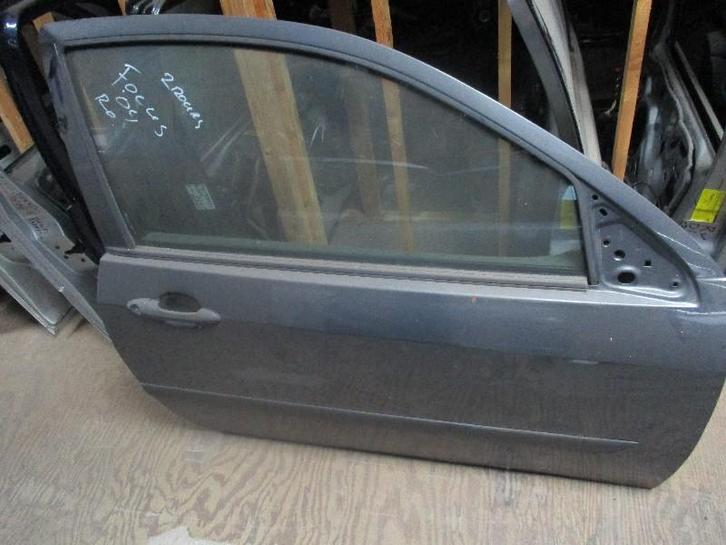 PORTIER RECHTS 3 deurs Ford Focus 1 (01-1998/11-2004), Auto-onderdelen, Carrosserie, Deur, Ford, Rechts, Gebruikt