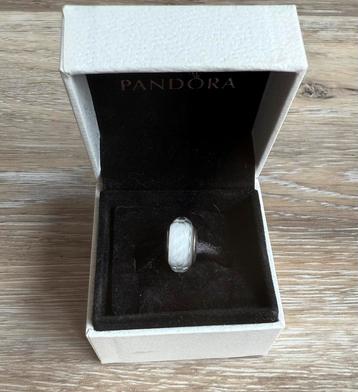 Murano blanc à facettes Pandora, excellent état, 1 bracelet à breloques, Pandora, Comme neuf, Enlèvement