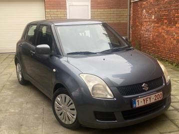 Suzuki Swift 1.3i Essence Euro4 4/2008 5 Portes Airco Radio