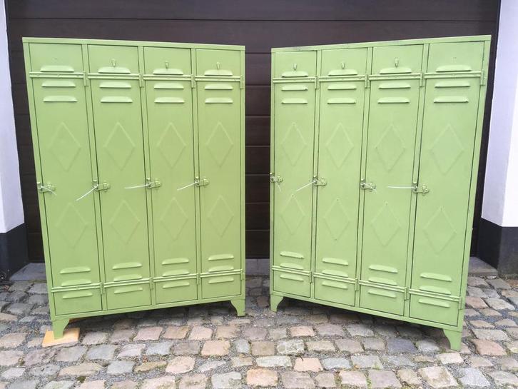 Set vintage groene industriële Lockerkasten jaren 1950’s, Huis en Inrichting, Kasten | Lockerkasten, Zo goed als nieuw, Ophalen
