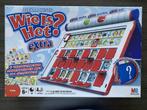 Wie is het? Extra (elektronisch) incl 6 speelkaarten, Ophalen, Een of twee spelers, Zo goed als nieuw, MB spelen