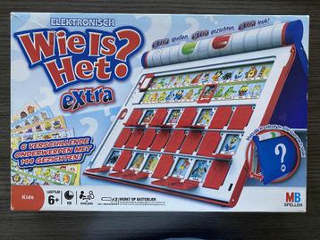 Wie is het? Extra (elektronisch) incl 6 speelkaarten beschikbaar voor biedingen