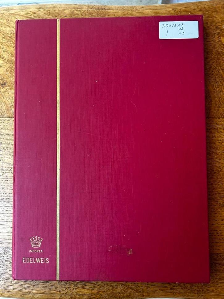 Boek verzameling postzegels, Postzegels en Munten, Postzegels | Volle albums en Verzamelingen, Ophalen of Verzenden
