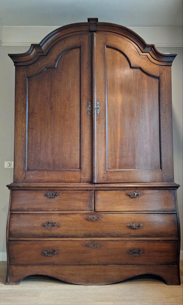 Antieke Hollandse buikkast, Antiek en Kunst, Antiek | Meubels | Kasten, Ophalen