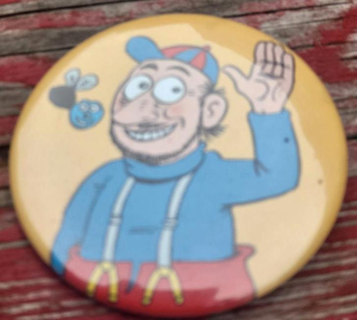 Urbanus vintage button, Verzamelen, Speldjes, Pins en Buttons, Zo goed als nieuw, Button, Ophalen of Verzenden