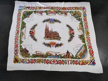 Mooi tafelkleed Koln/Cologne 140 x 120 cm beschikbaar voor biedingen
