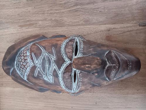 Handgemaakt houten masker - Afrikaanse kunst, Antiek en Kunst, Kunst | Beelden en Houtsnijwerken, Ophalen of Verzenden