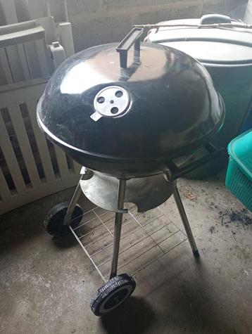 barbeque - houtskool beschikbaar voor biedingen