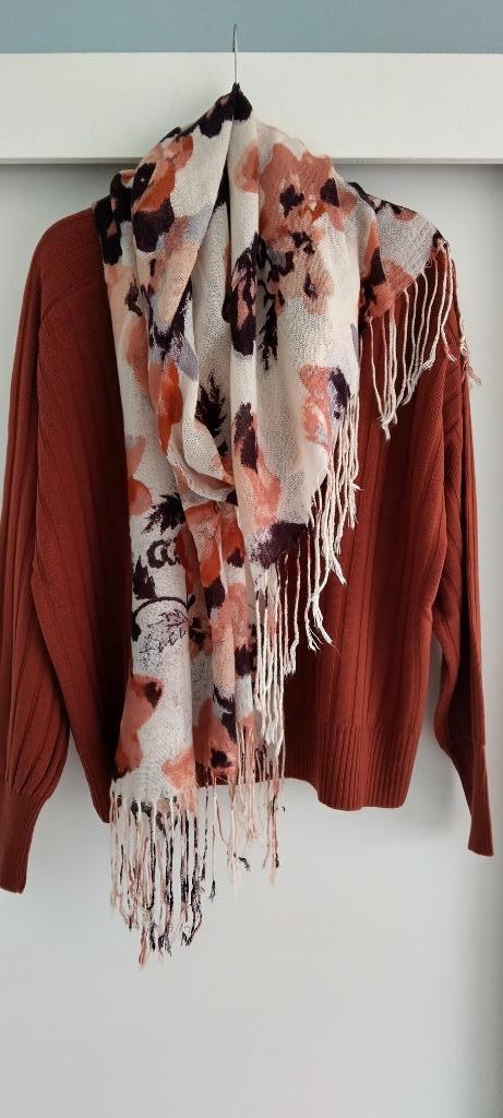 50% red. nog toepassen / nieuw truitje Only + sjaal(zgan), Kleding | Dames, Truien en Vesten, Zo goed als nieuw, Maat 38/40 (M)