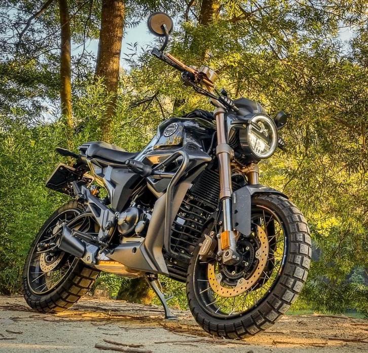 Zontes 125cc impeccable à saisir !!, Motoren, Overige Motoren, Ophalen