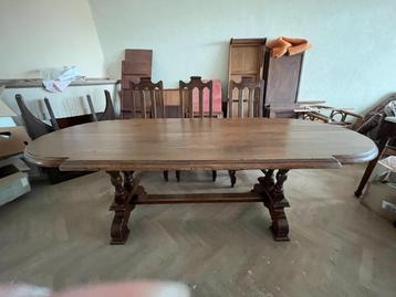 Massief eiken kloostertafel beschikbaar voor biedingen