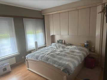 Volledige slaapkamer te koop gebruikte mooie staat beschikbaar voor biedingen