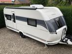 Caravan Hobby 540 UFF te huur - verhuur - huren, Caravans en Kamperen, Caravans, Hordeur, 5 tot 6 meter, Particulier, Rondzit