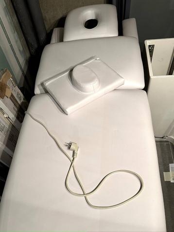 electrische massage tafel beschikbaar voor biedingen